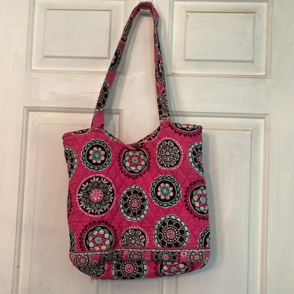 Bundle of 2 Vera Bradley lunch tote/small purse/ crossbody & tote bag w/pockets. - Picture 8 of 12